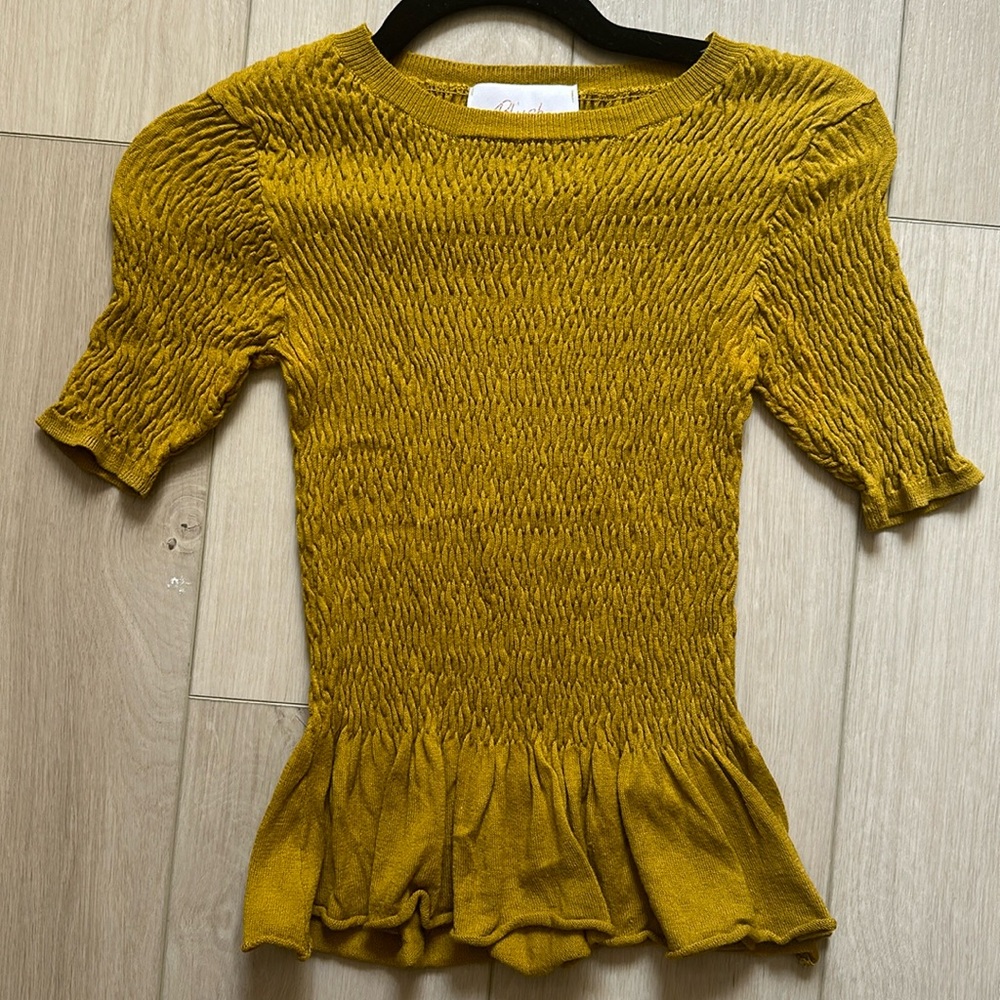 Smocked t-shirt style sweater - small